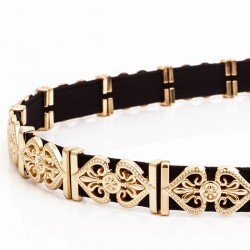 Elegant fashionable belt with leaf pattern and metal buckleBelts