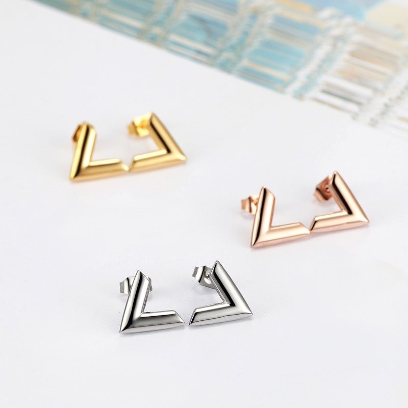 V pattern stud earrings - stainless steelEarrings