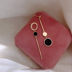 Long earrings with black circleEarrings