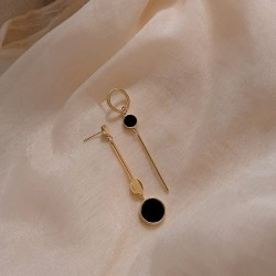 Long earrings with black circleEarrings