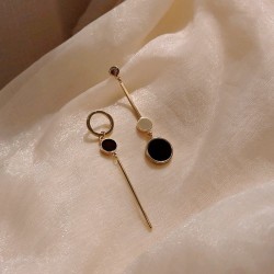 Long earrings with black circleEarrings