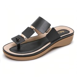Bohemian style sandals - beach flip flops with metal decorationSandals