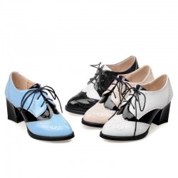 Vintage brogue shoes - pointed toe - lace-up - with thick heelsBoots