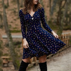 Mini loose dress - long sleeve - v-neck - vintage floral printDresses