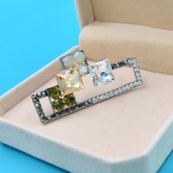 Vintage geometric crystal broochBrooches