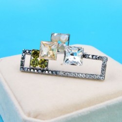 Vintage geometric crystal broochBrooches