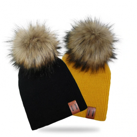 Knitted beanie with pom pom / leather label - unisex - for kids / adultsHats & caps