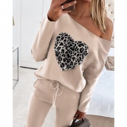 Elegant / sport tracksuit - set with sweater and pants - with heart / beads decorationHoodies & Jumpers