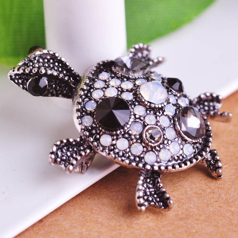 Fashionable brooch with crystal tortoiseBrooches