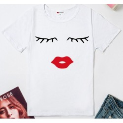 Trendy short sleeve t-shirt - eyelashes / red lipsBlouses & shirts