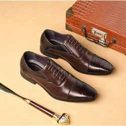 Elegant leather flat shoes - snake skin pattern - with lacesShoes