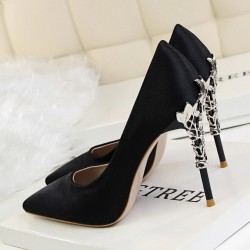 Sexy pumps - with metal carved thin high heelsHigh heels