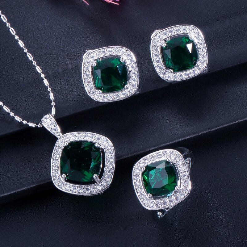 Elegant jewellery set - necklace / earrings / ring - with sapphire - sterling silverNecklaces