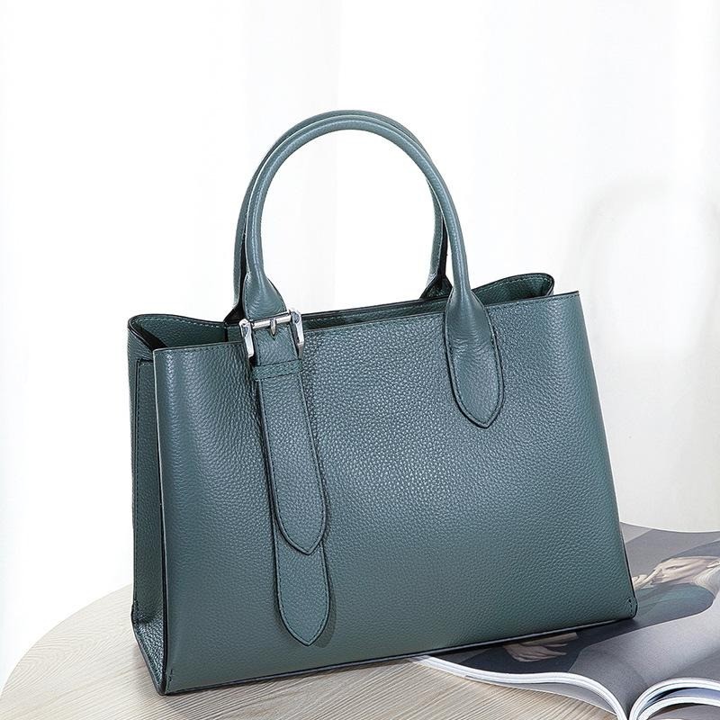 Luxurious women's shoulder bag - genuine leatherHandbags