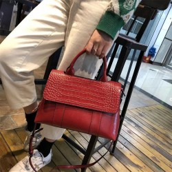 Elegant shoulder bag - leather - crocodile skin patternHandbags