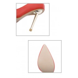 Elegant high heel pumps - with a metal ankle chainHigh heels