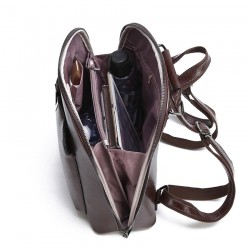Luxurious vintage backpack - leather shoulder bag - with decorative V letterBackpacks