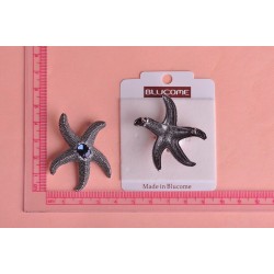 Coral starfish with crystal - vintage broochBrooches