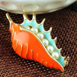 Red sea mussel with pearls - elegant broochBrooches