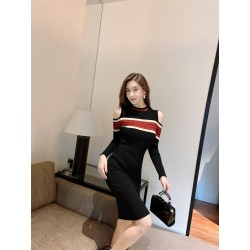 Striped pencil dress - strapless - with side slit / buttonsDresses