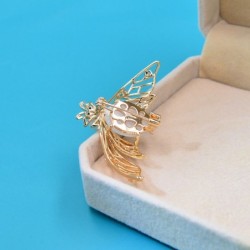 Fashionable gold brooch - with pearl bee & crystalsBrooches