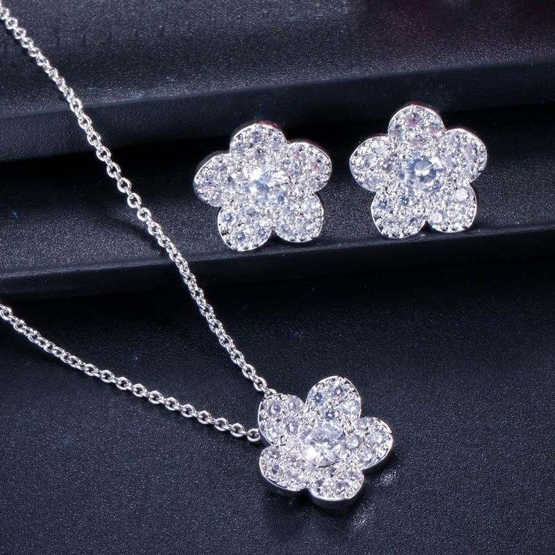 Flowers shaped jewellery set - necklace - earrings - cubic zirconiaJewellery Sets