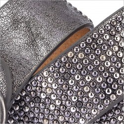 Fashionable leather belt with metal buckle & rivetsBelts