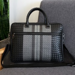 Elegant shoulder bag - business briefcase - genuine woven leather - large capacityBags