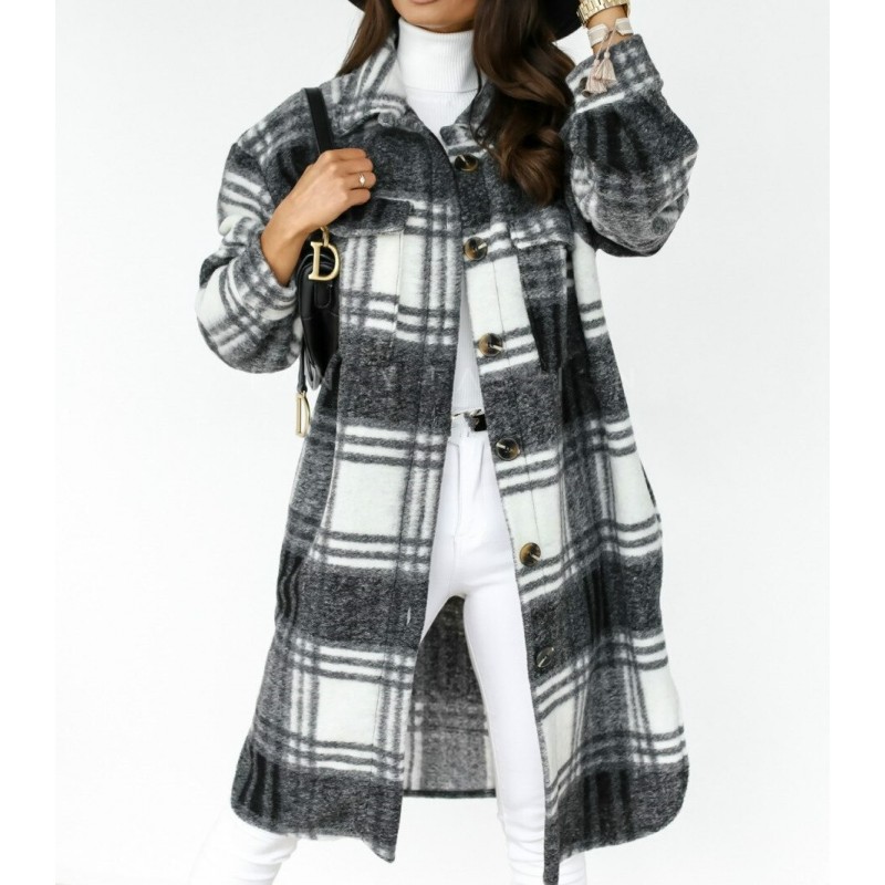 Fashionable plaid coat - with buttons / turn down collarJackets
