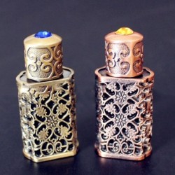 Retro metal perfume bottle - with crystal - Arabic style - 3mlPerfumes