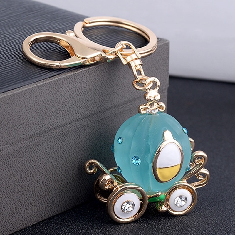Crystal pumpkin carriage - keychainKeyrings