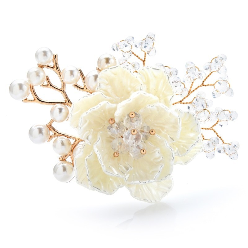 Crystal flower with pearls - broochBrooches
