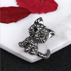 Black crystal cat - broochBrooches