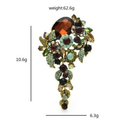 Elegant brooch with crystal flowersBrooches
