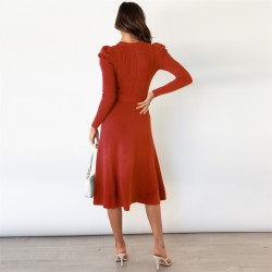 Elegant knitted dress - long sleeve - waist beltDresses