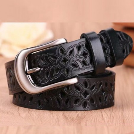 Carved genuine leather belt - with a metal buckleBelts