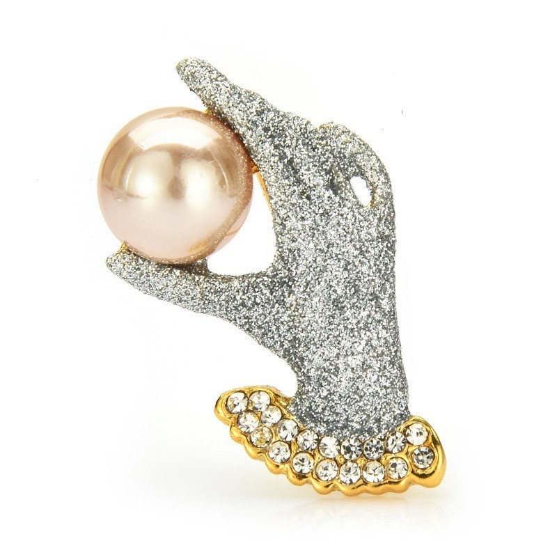 Crystal hand with a pearl - elegant broochBrooches