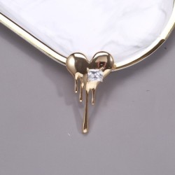 Heart shaped brooch with zirconBrooches