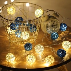 LED string garland - with rattan balls - battery powered - 2.5mChristmas