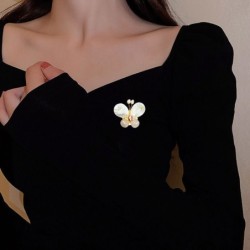 Pearl shell butterfly - with crystals / pearlsBrooches