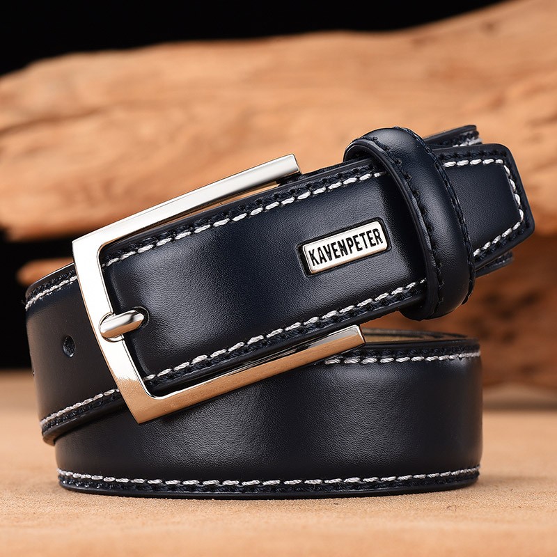 Elegant leather belt - with metal buckleBelts
