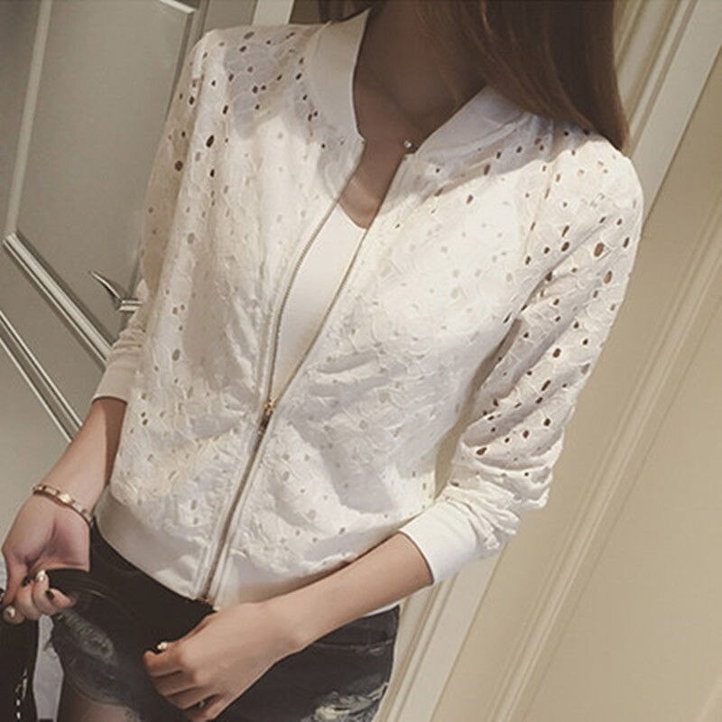 Lace short jacket - with zipperJackets