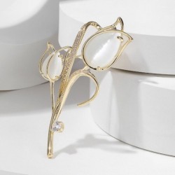 White tulip shaped brooch - with crystalsBrooches