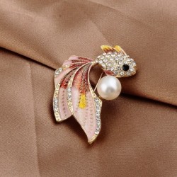 Crystal goldfish with a pearl - elegant broochBrooches