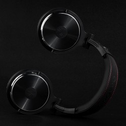 Professional DJ studio headphones - wired stereo headset - with microphoneEar- & Headphones