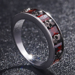 Crystal red retro gothic skull ringRings
