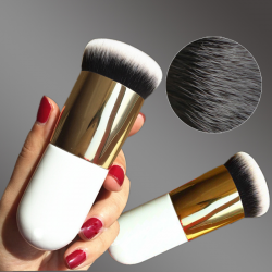 Thick flat foundation brushBrushes
