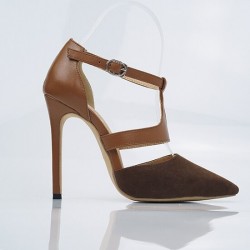 Elegant high heel pumps with buckleHigh heels
