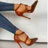Elegant high heel pumps with buckleHigh heels