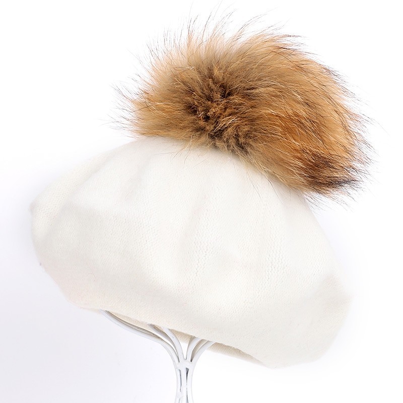 Elegant beret with fur pom-pomHats & Caps